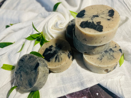 PoppySeed And Charcoal Soap